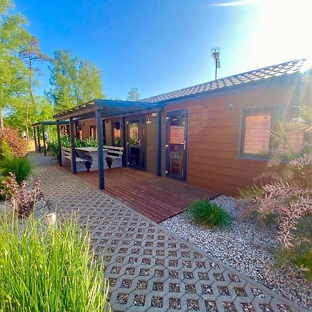 Domy Nad Morzem - Chata Pirata- Tiny House จีฟโนฟ ภายนอก รูปภาพ